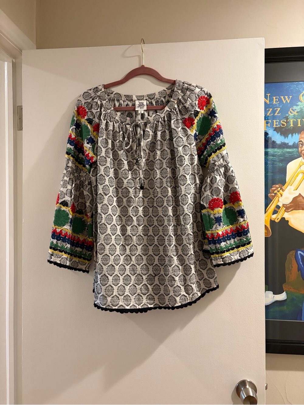 ivy jane White Peasant Blouse with Multicolor Embroidered Sleeves
